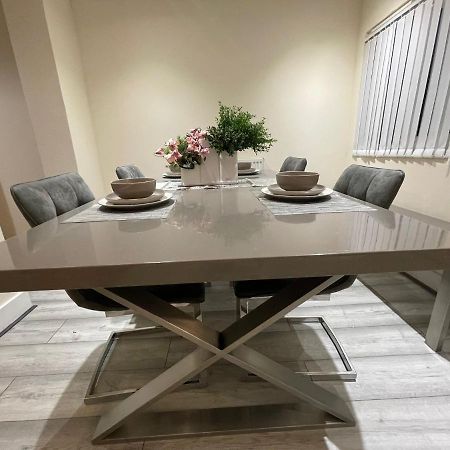 Big 3 Bedroom London House With 2 Bathroom プラムステッド エクステリア 写真