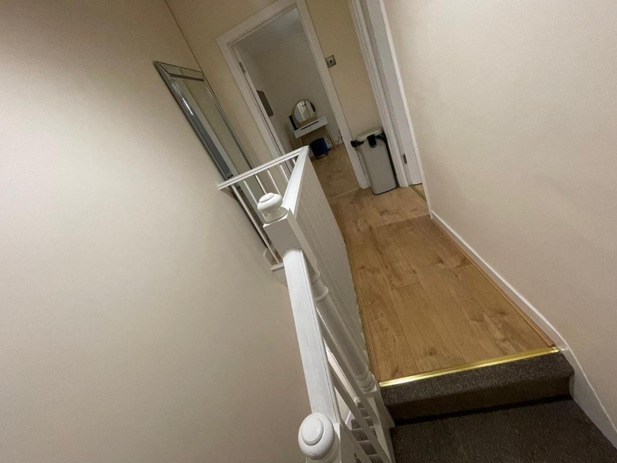 Big 3 Bedroom London House With 2 Bathroom プラムステッド エクステリア 写真