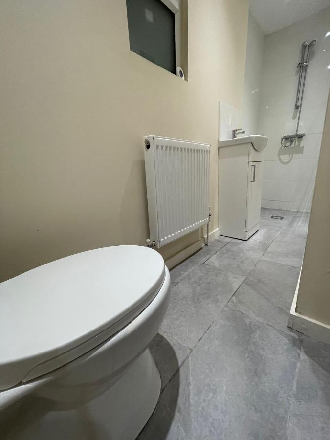 Big 3 Bedroom London House With 2 Bathroom プラムステッド エクステリア 写真